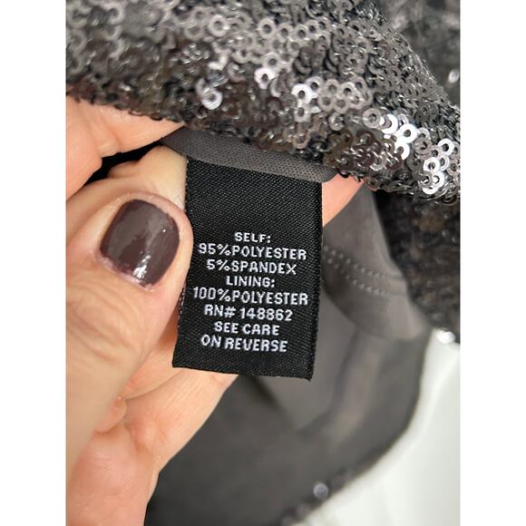 Torrid Size 1x Sequin Knee Length Miniskirt - Picture 8 of 9